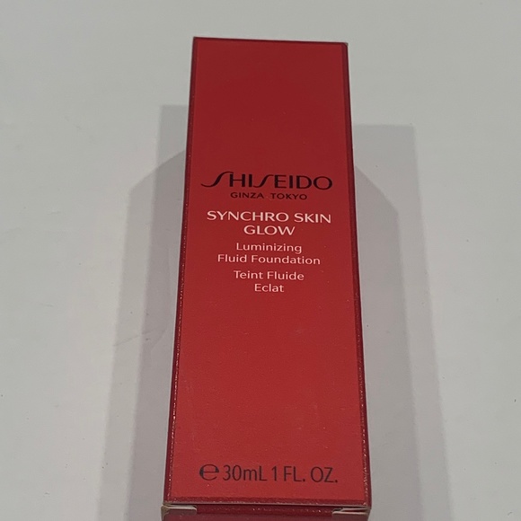 NIB Shiseido Synchro Skin Glow- Neutral 4 - Picture 1 of 3